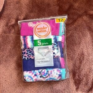 Wonder Nation Colorful Girls' Briefs Set